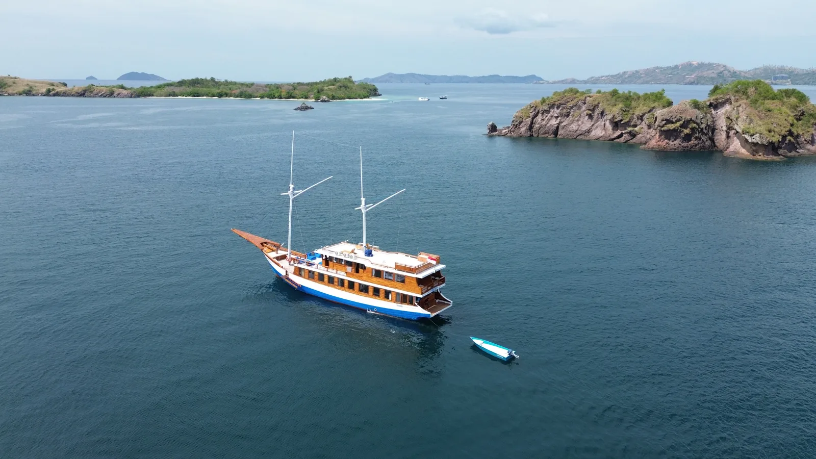 Arfisyana 2, Kapal Deluxe (foto 1)