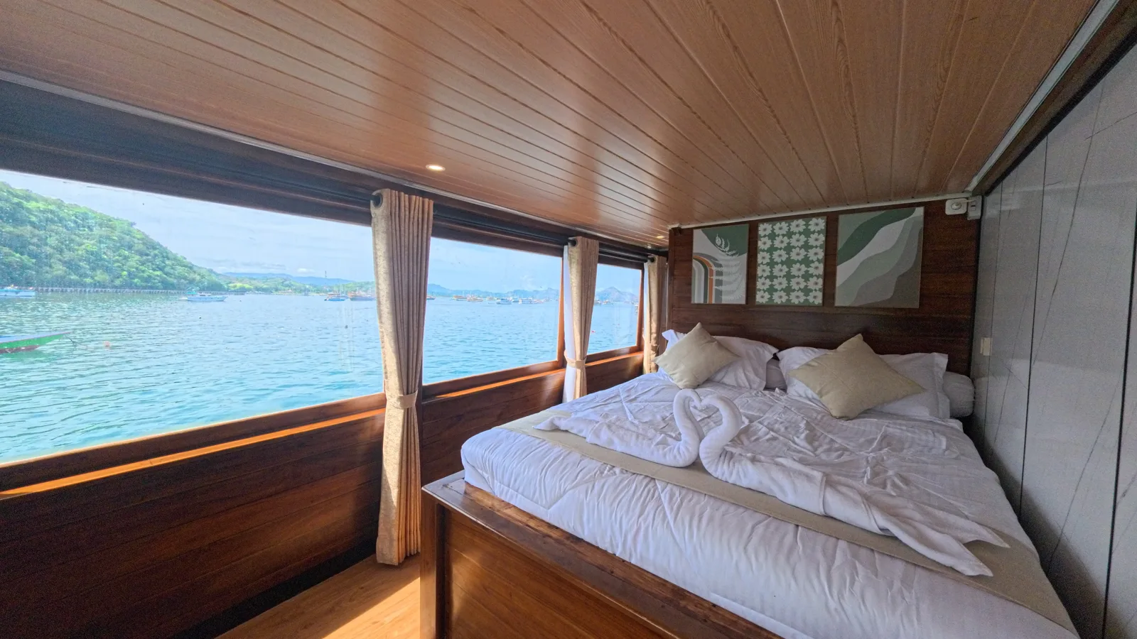 Arfisyana 2, Kapal Deluxe (foto 2)