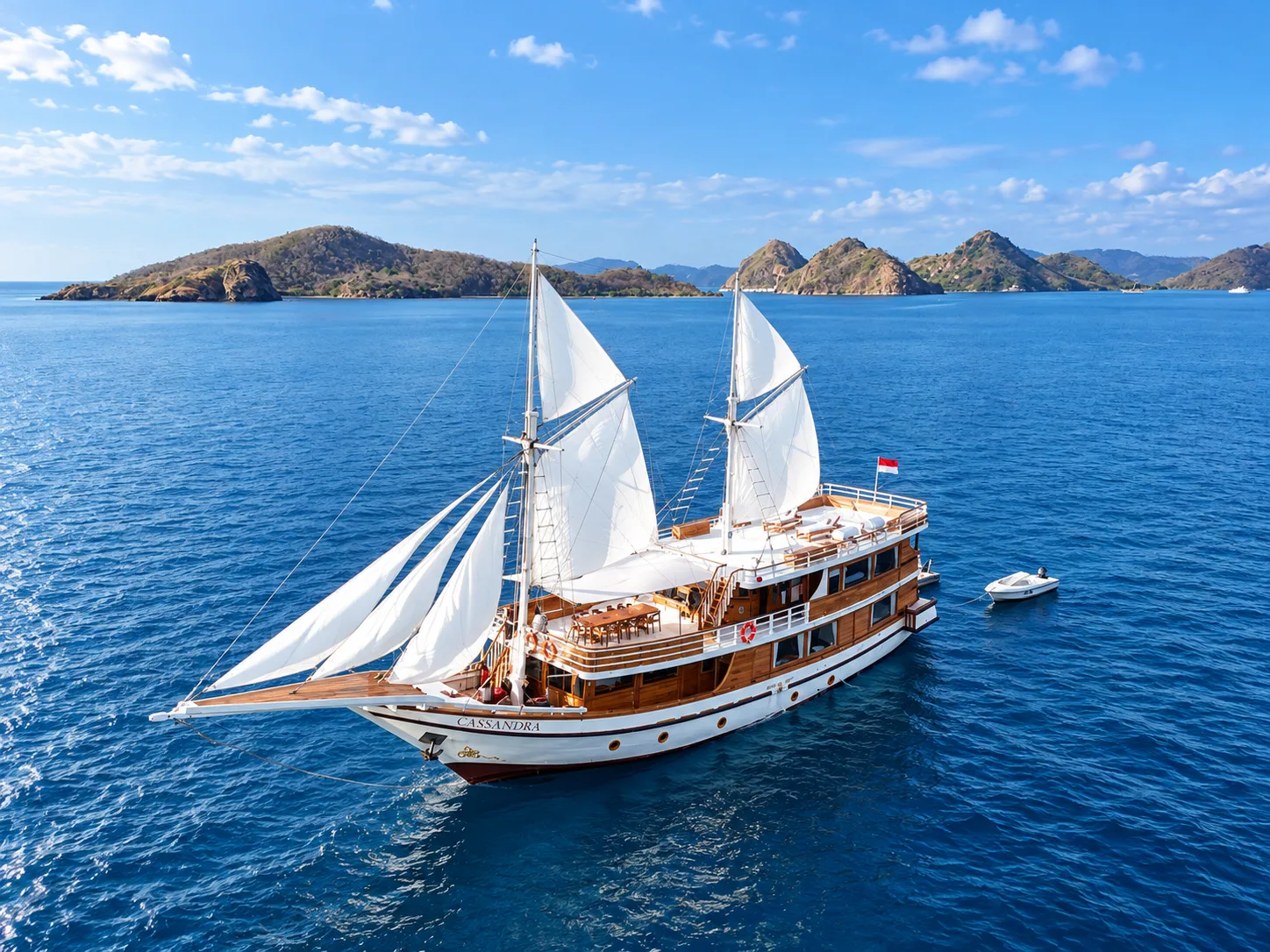 Cassandra, Luxury Boat (photo 1)