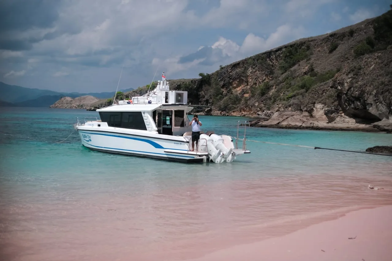 Raffles One, Speedboat Boat (photo 1)