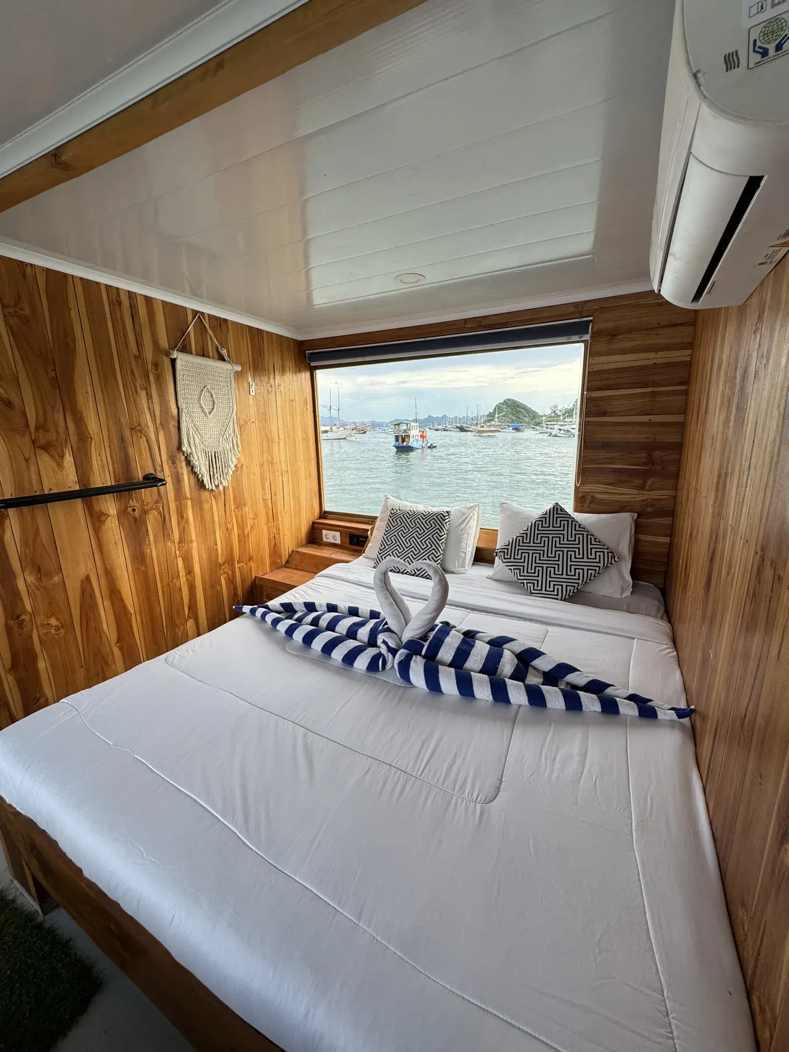 Ardea, Kapal Deluxe (foto 2)