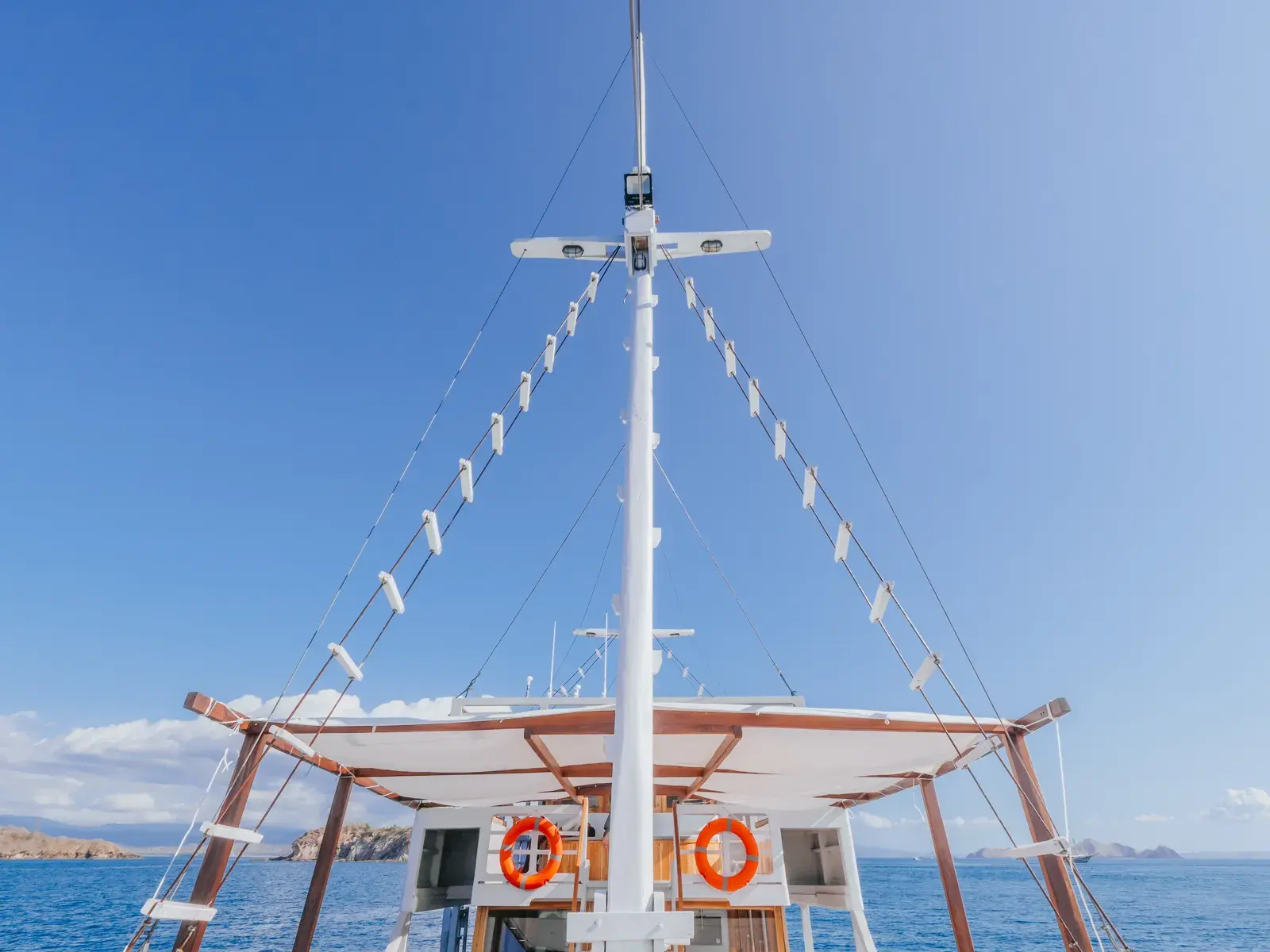 Bombana 02, Kapal Deluxe (foto 2)