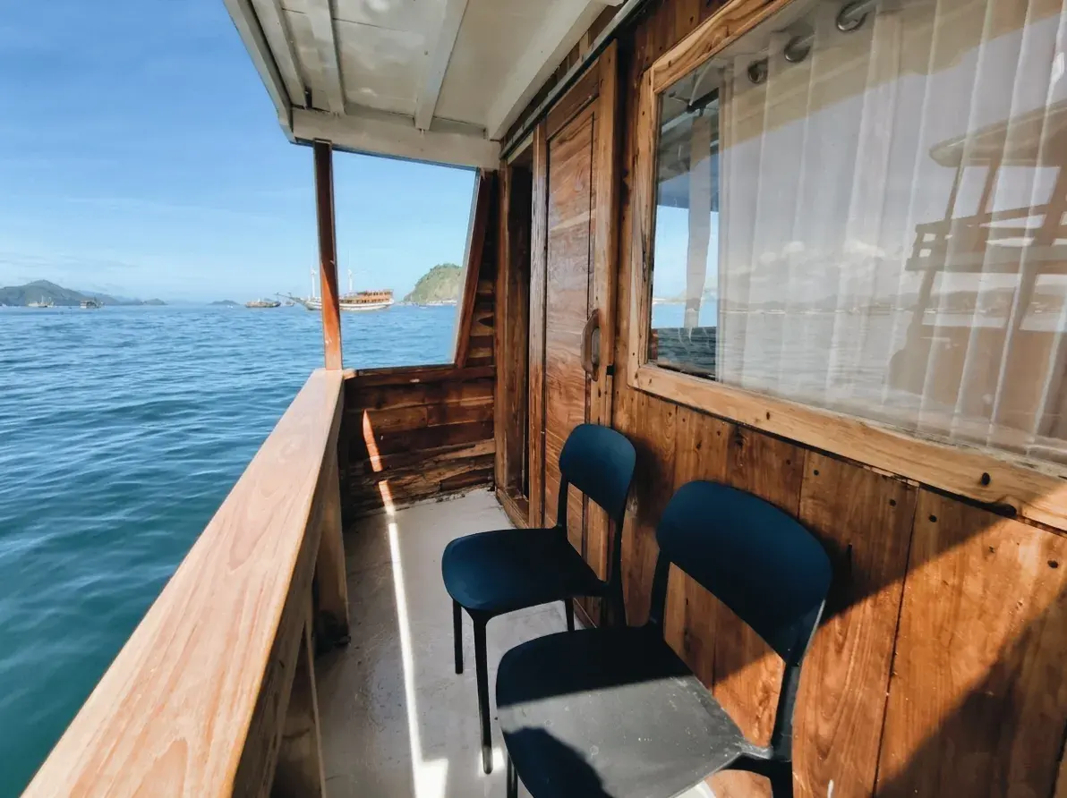 Dahayu, Kapal Deluxe (foto 2)