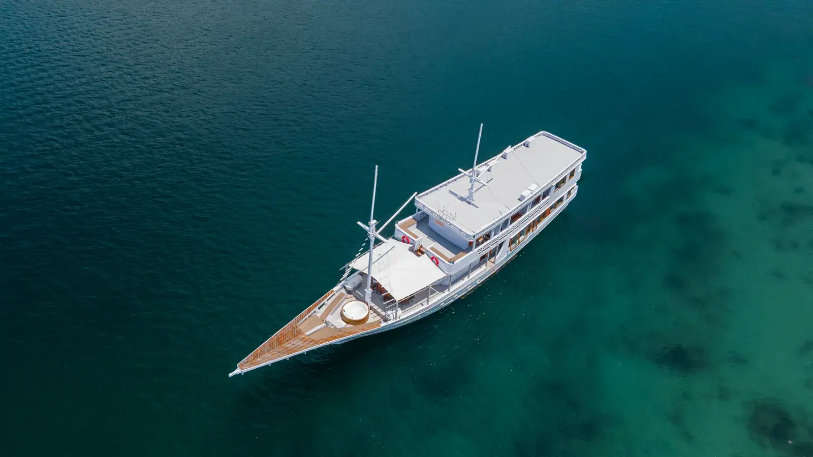 Ahsana, Kapal Deluxe (foto 4)