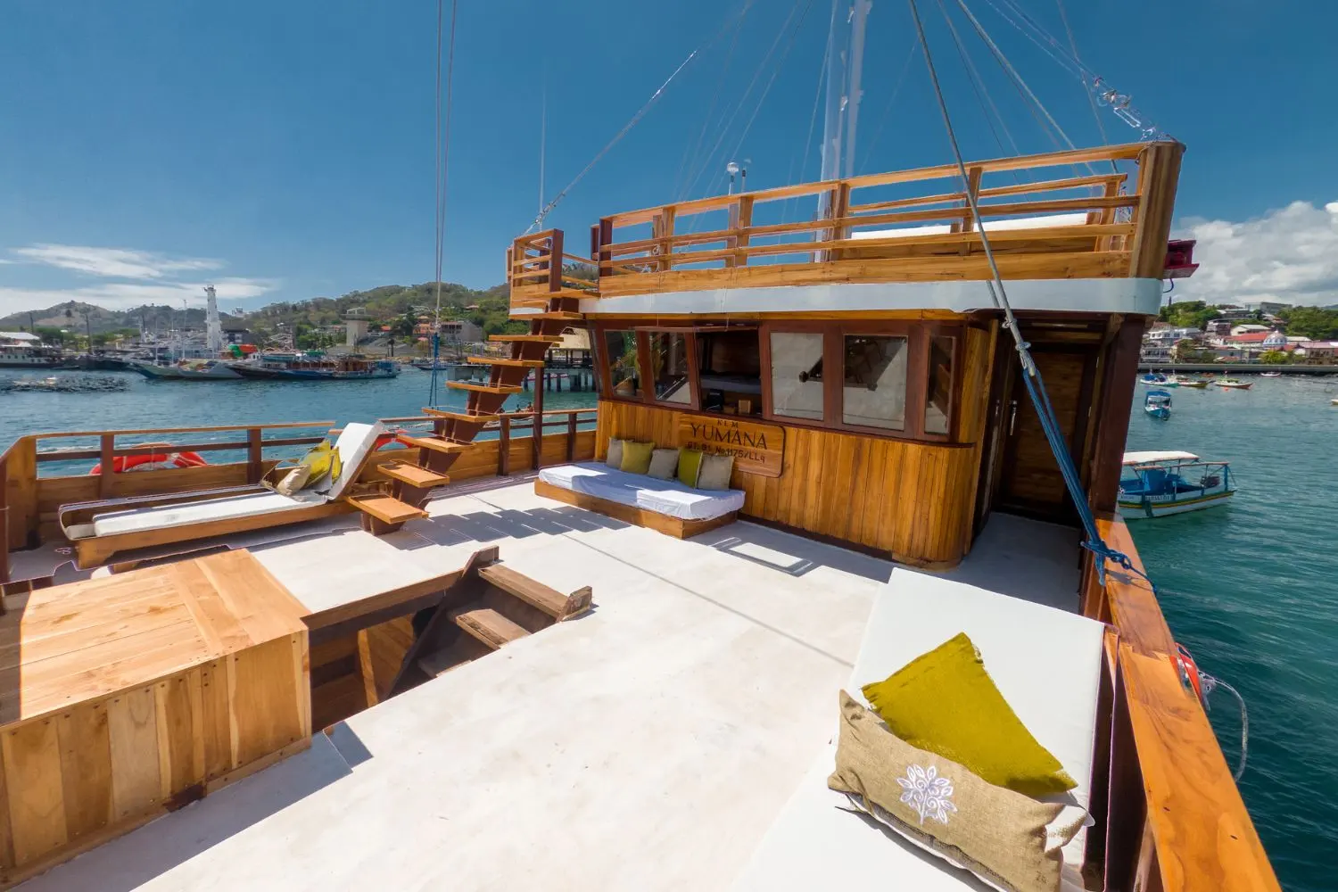 Yumana, Kapal Luxury (foto 2)