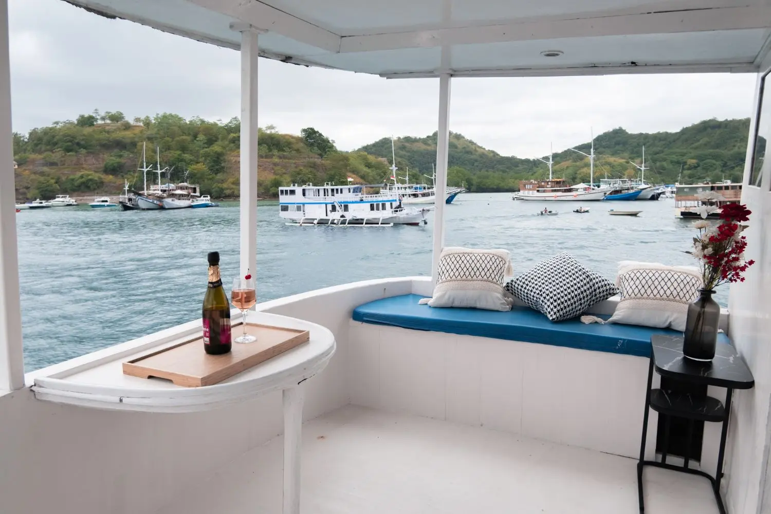 Giona, Kapal Deluxe (foto 4)