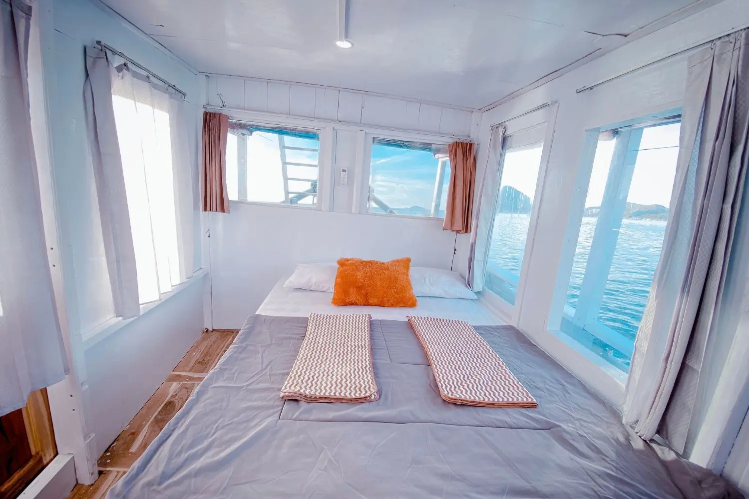 Princess Lala, Kapal Reguler (foto 4)