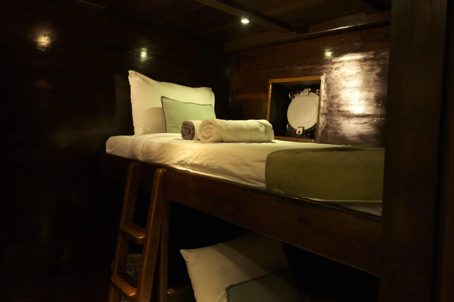 Behike, Kapal Luxury (foto 3)