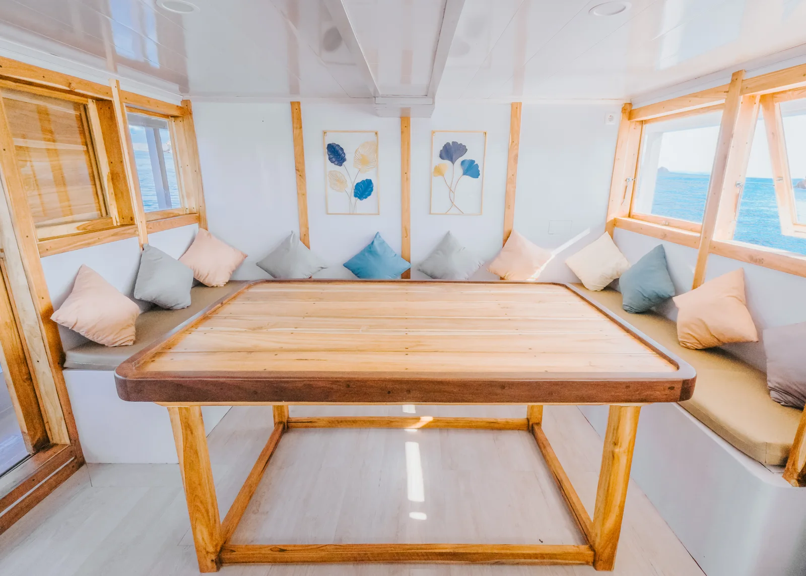Bombana 02, Kapal Deluxe (foto 5)