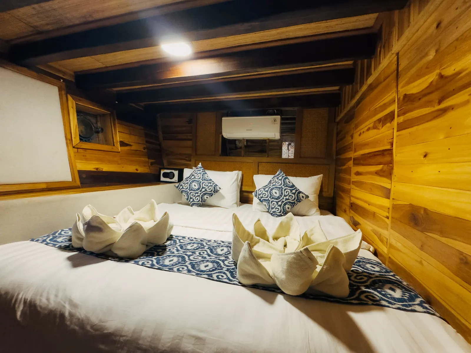 Deluxe Cabin Gammara Phinisi