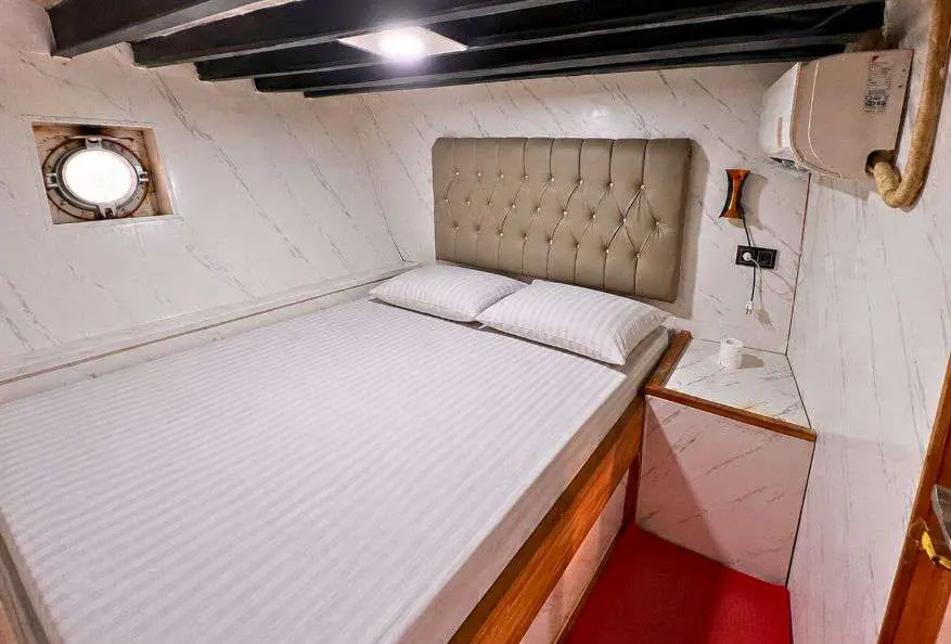 Superior Lower Deck E Budi Utama