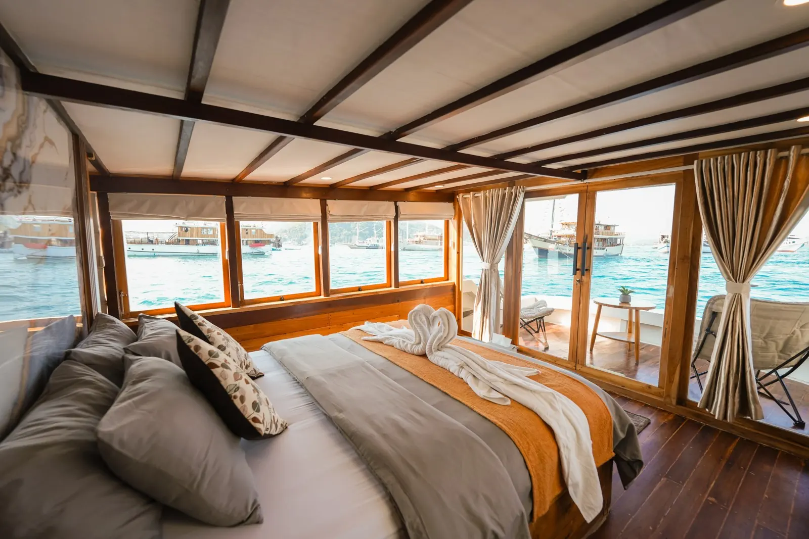 Laut Legendary Suite Akassa Cruise