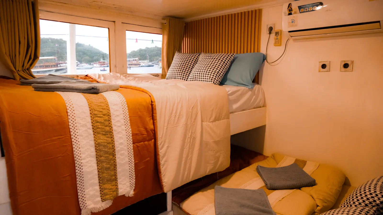 Shared Cabin Giona