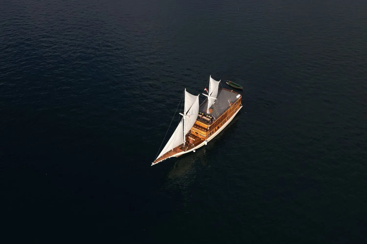 Sundari, Kapal Luxury (foto 2)
