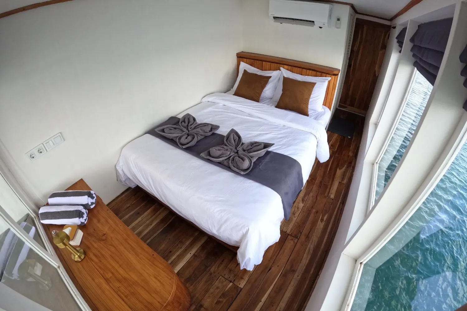 Lanakila, Kapal Deluxe (foto 3)