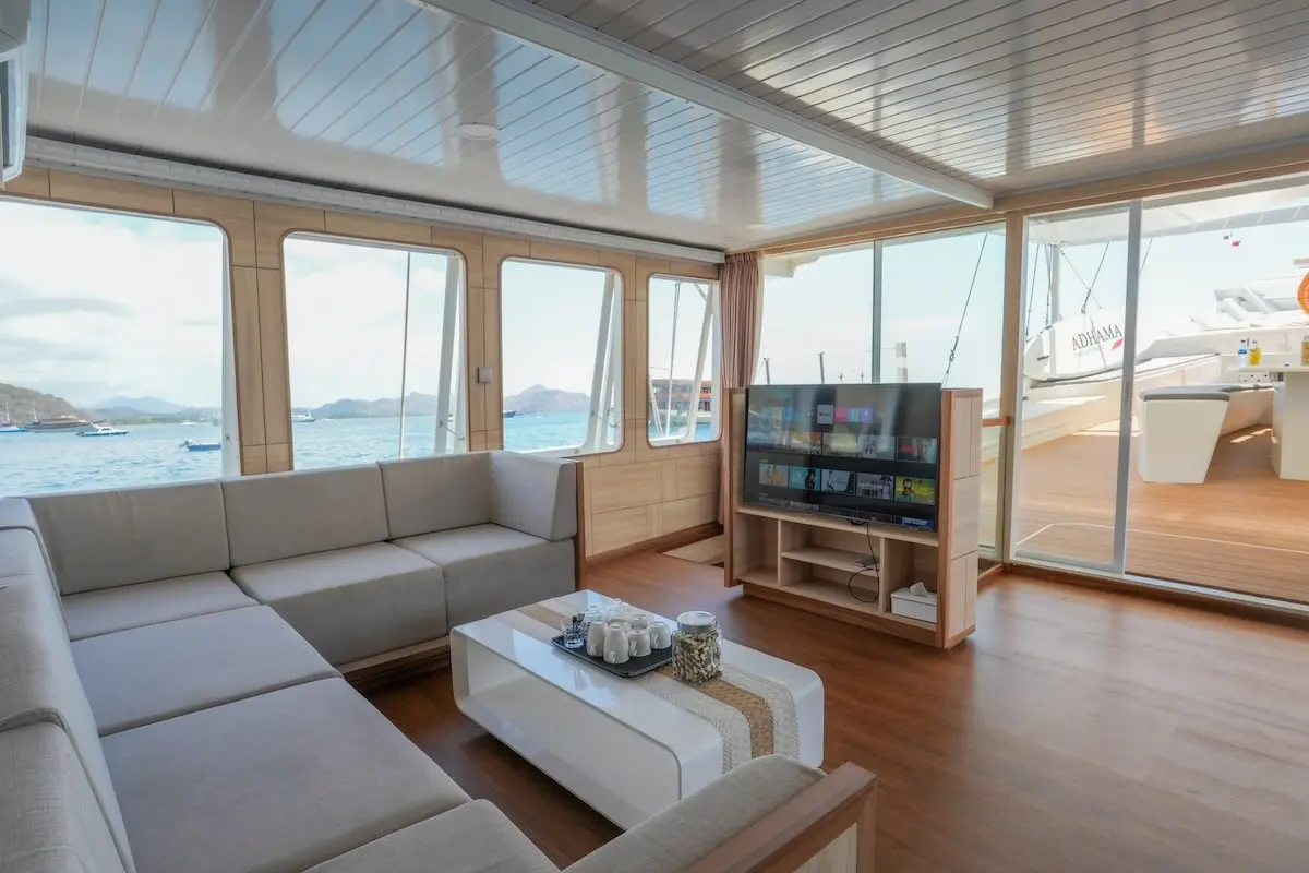 Mosalaki, Kapal Luxury (foto 3)