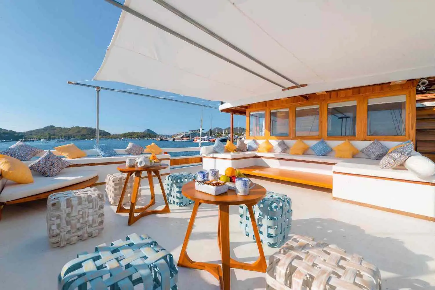 Catnazse, Kapal Luxury (foto 3)