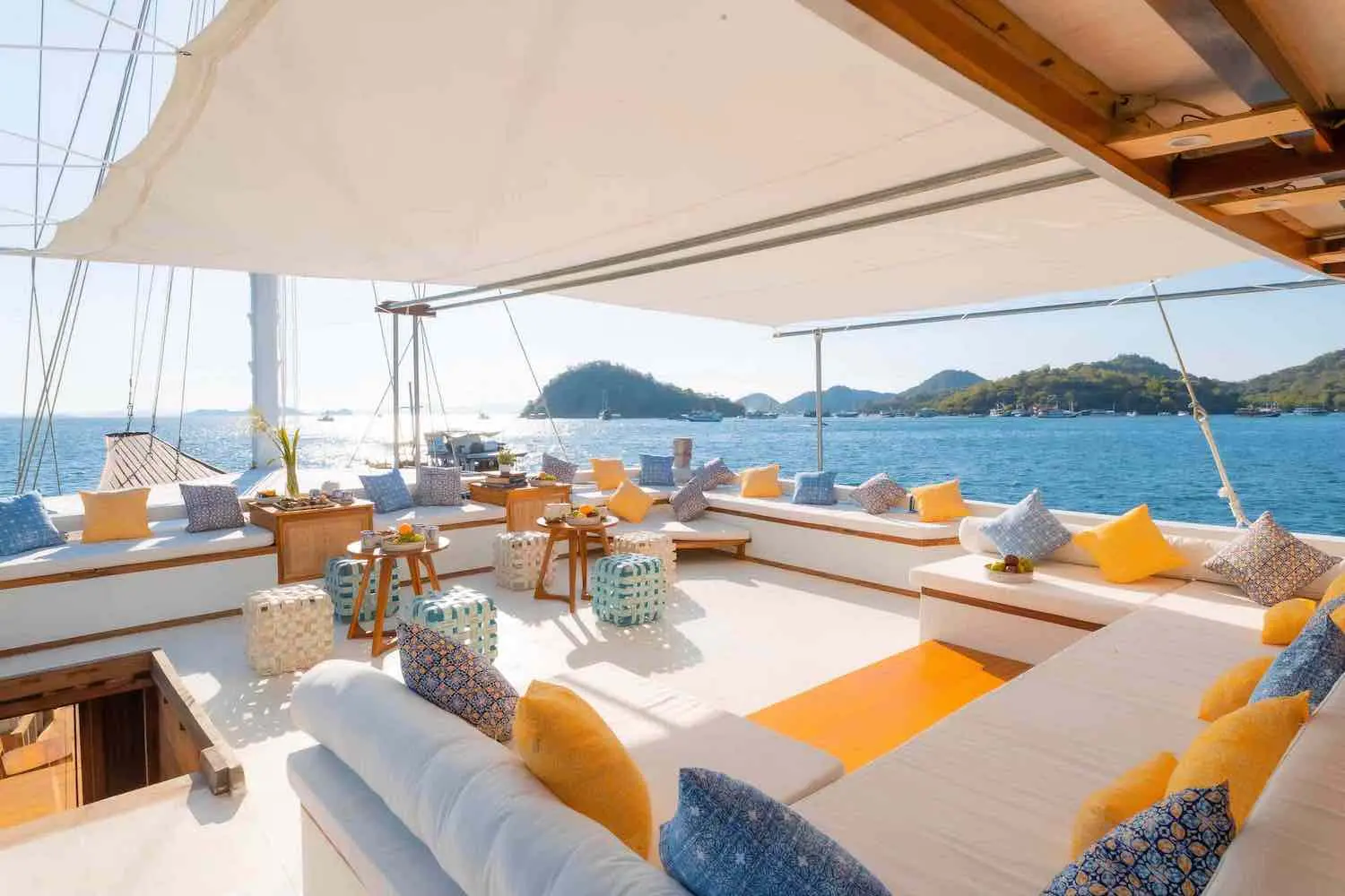 Catnazse, Kapal Luxury (foto 4)