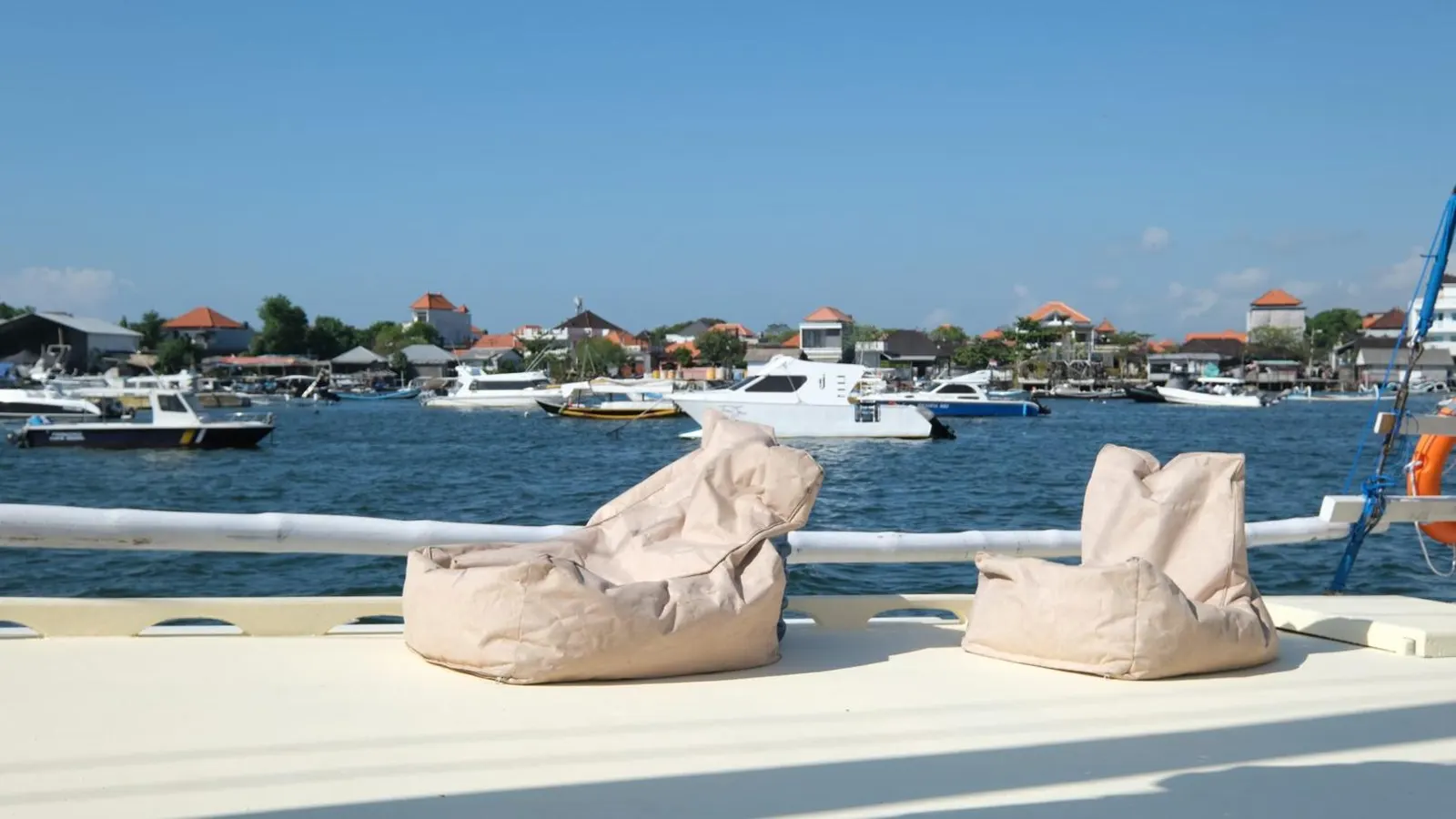 The Sabbar Cruise sun deck, two bean bags facing the sea