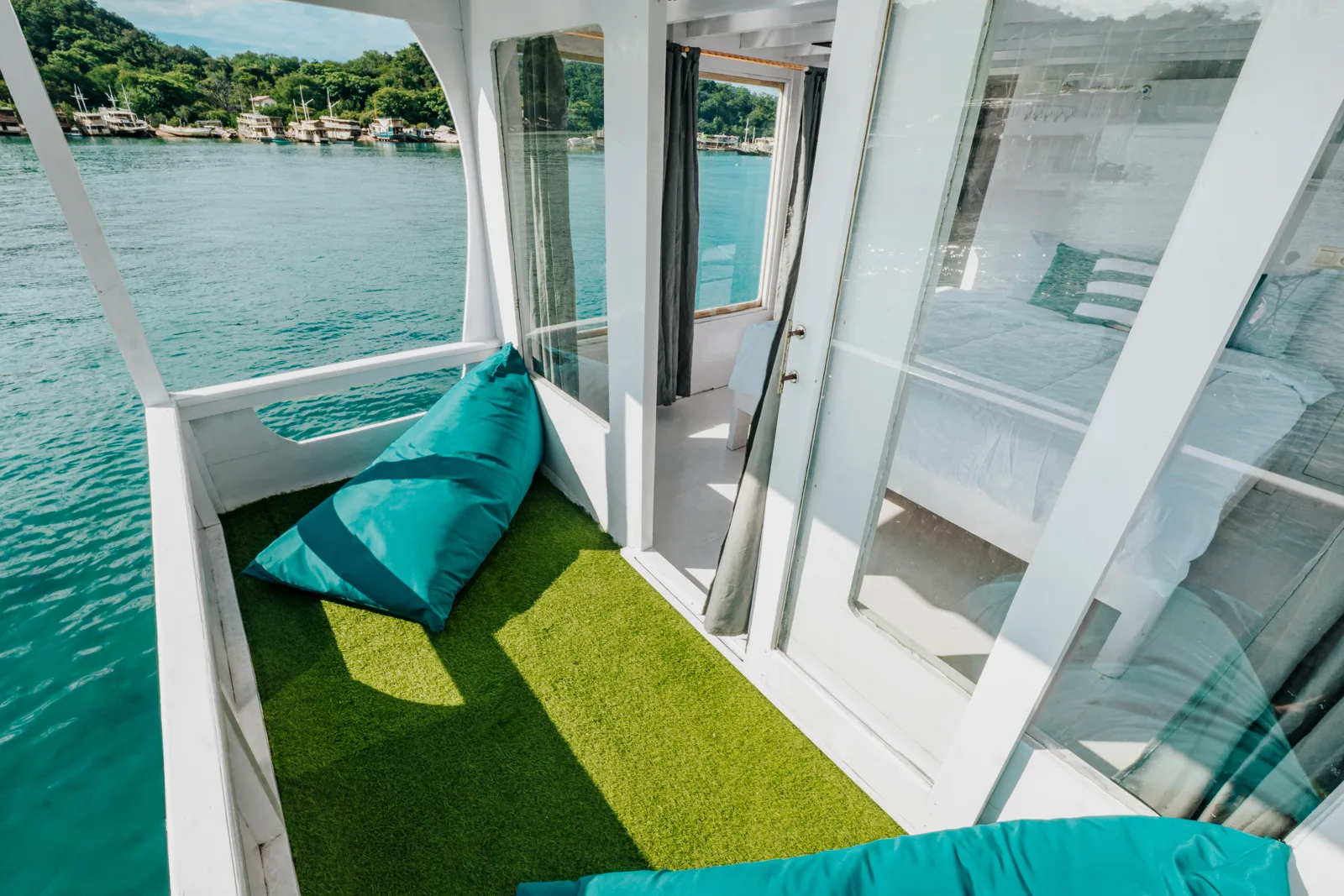 Balkon pribadi Master Cabin Sabira