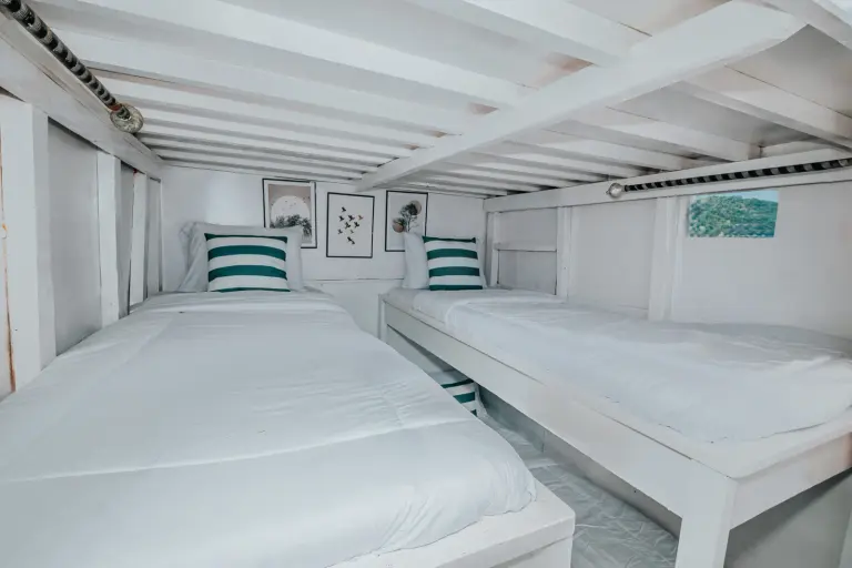 Sharing Cabin 4 Sabira, empat kasur single
