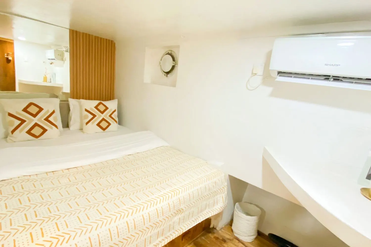 Zada Nara, Kapal Luxury (foto 3)